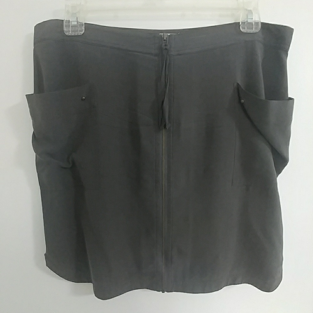 {Banana Republic} Gray 100% Silk Zipper Skirt